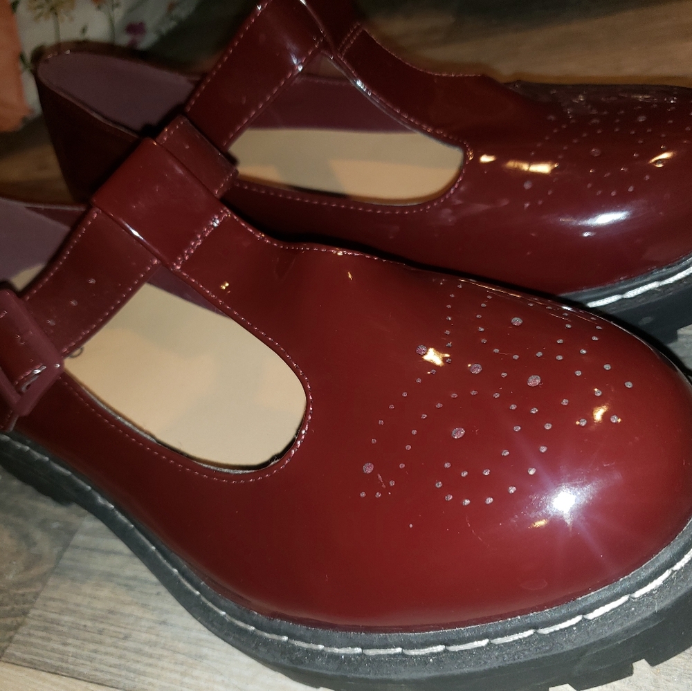 Torrid Size 11.5 Wide Width Lug Sole Patent Leather Mary Jane Shoes Burgundy Red - Picture 8 of 10